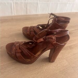 Frye Grace T-strap Brown leather Women's Platform Heel Sandals